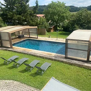  Hébergement de vacances Maison 3 Chambres, 3 Sdb, Terrasse, Piscine,